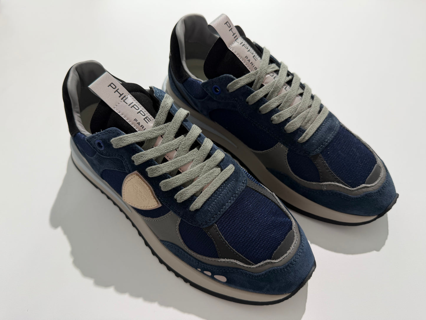 basket Philippe Model - OYLU TR06 resau bleu